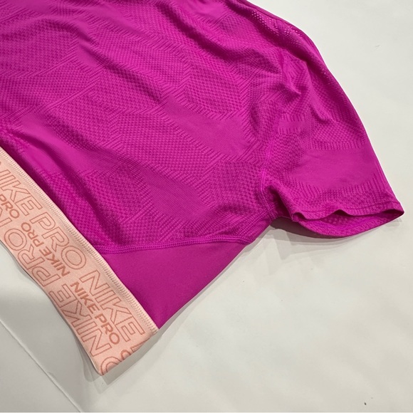 Women’s Nike Pro Crop Top Pink Short Sleeve Medium - Picture 9 of 9